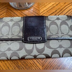 HAMPTON BY COACH BROWN SIGNATURE MONOGRAM TRIPLE WALLET AND LEATHER-TRIMMED